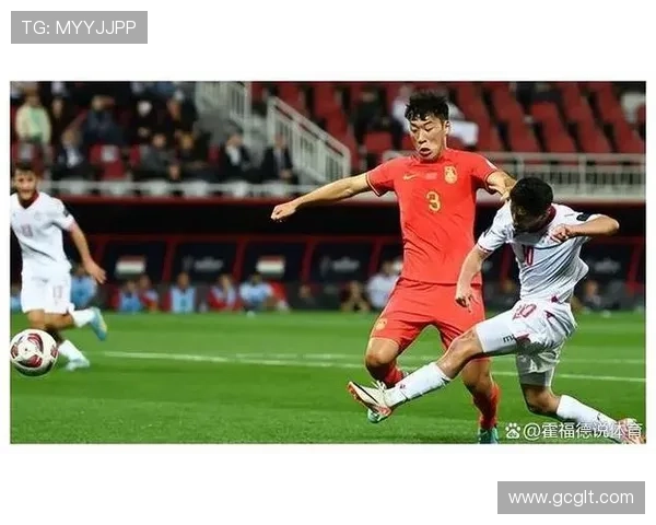 中国男足奋力逆转亚洲劲旅迎来世预赛关键胜利士气高涨再燃出线希望 中国男足奋力逆转亚洲劲旅迎来世预赛关键胜利士气高涨再燃出线希望