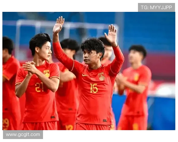 中国男足亚预赛主场逆转取胜展现顽强斗志球迷期待再创辉煌 中国男足亚预赛主场逆转取胜展现顽强斗志球迷期待再创辉煌