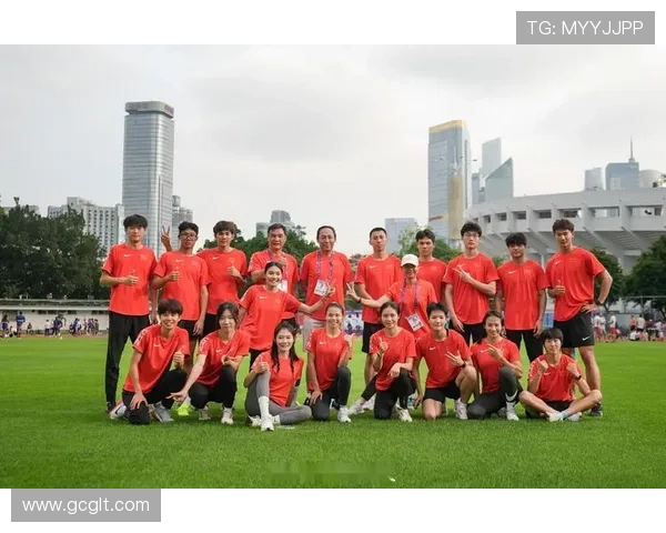 中国男篮征战国际赛季全新阵容亮相备战世界杯 聚焦年轻球员成长与团队磨合