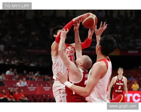 篮球世界杯迎来激烈角逐 中国男篮力拼欧洲强队争夺八强席位