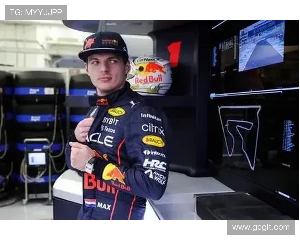 维斯塔潘再度称霸F1赛场红牛车队锁定年度车手与车队双冠