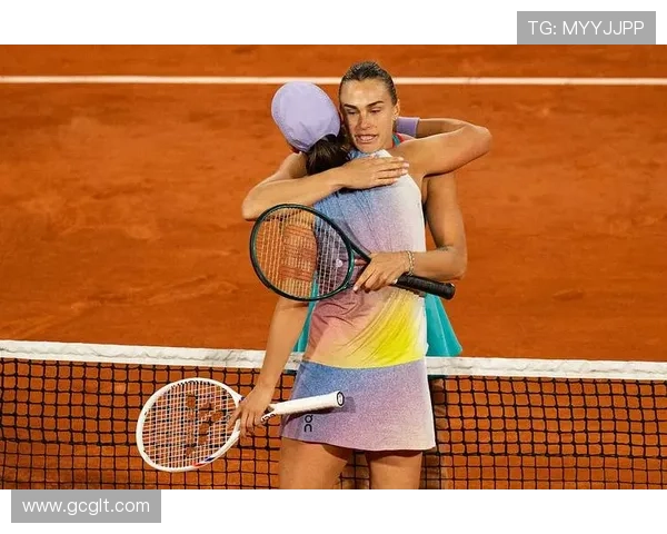 网球明星大战激烈展开 全球赛场迎来年度最强对决