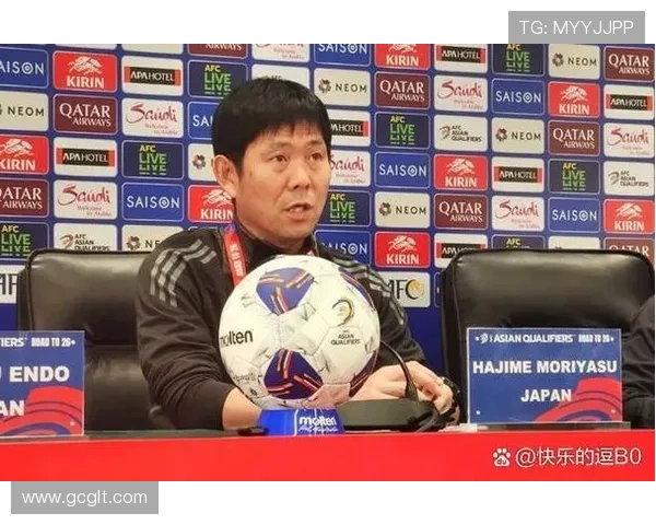 世界杯预选赛焦点战：中国队与日本队激战正酣，争夺小组出线关键战