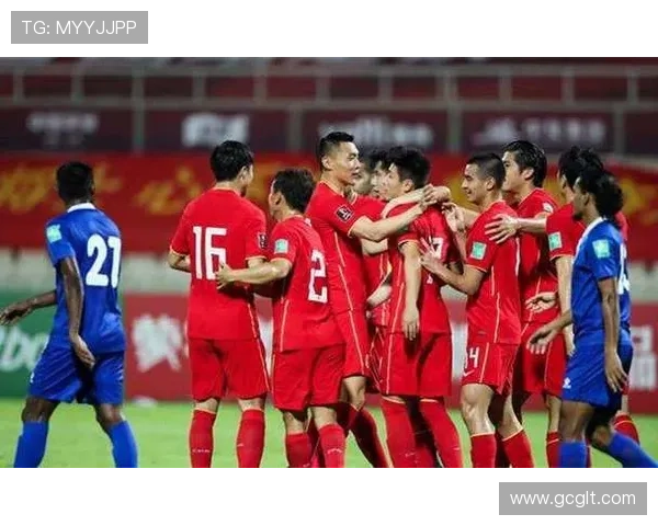 亚洲杯焦点之战国足逆转取胜再燃晋级希望鼓舞全国球迷全场沸腾