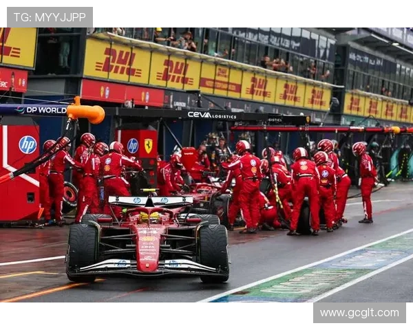 F1赛季激烈角逐 车手排名瞬息万变 赛道风云再起